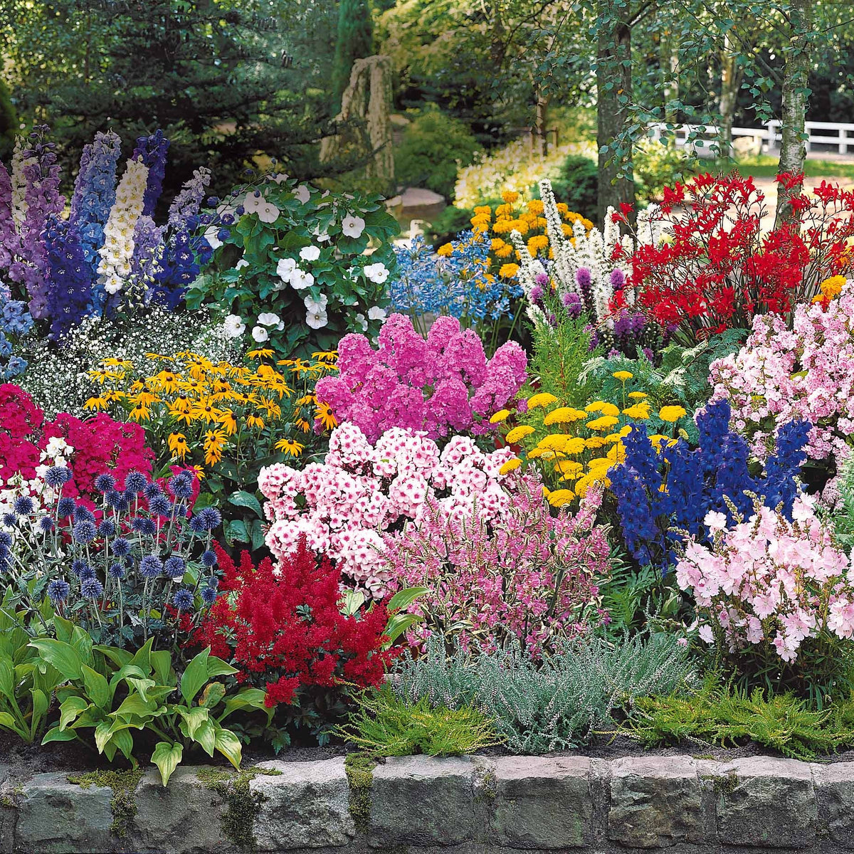 Des pots de fleurs sur une balançoire  Pot de fleurs, Amenagement jardin,  Projets de jardins